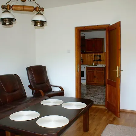 W Kozubniku Z Widokiem Na Gory Porąbka