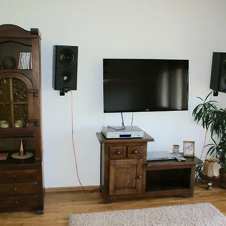 W Kozubniku Z Widokiem Na Gory Porąbka