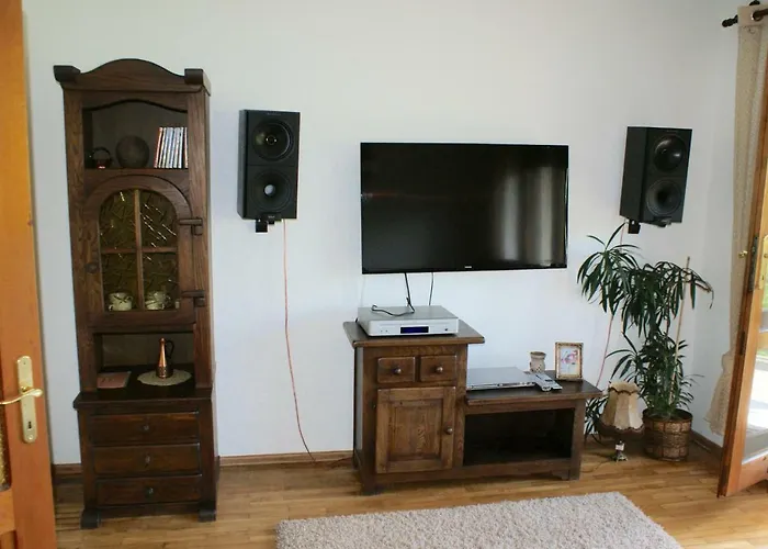 W Kozubniku Z Widokiem Na Gory Porąbka